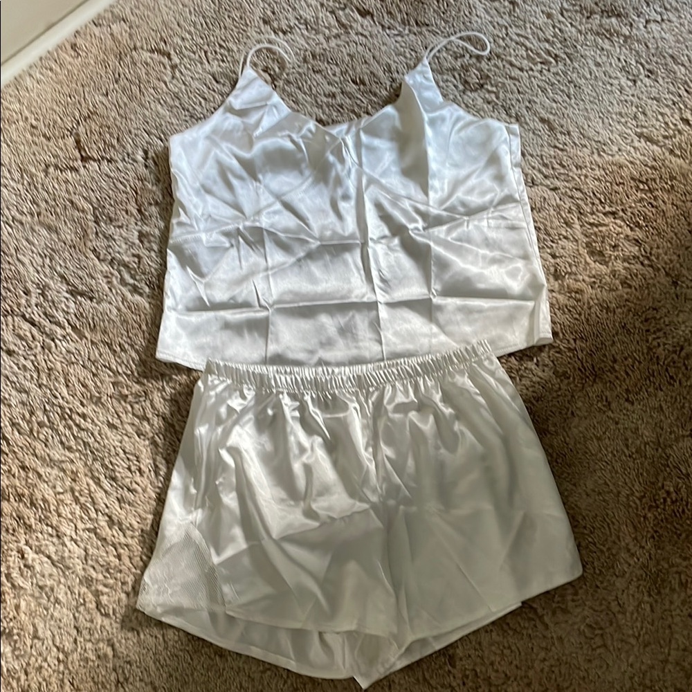 Adore Me White Satin Pajama Set no tags new